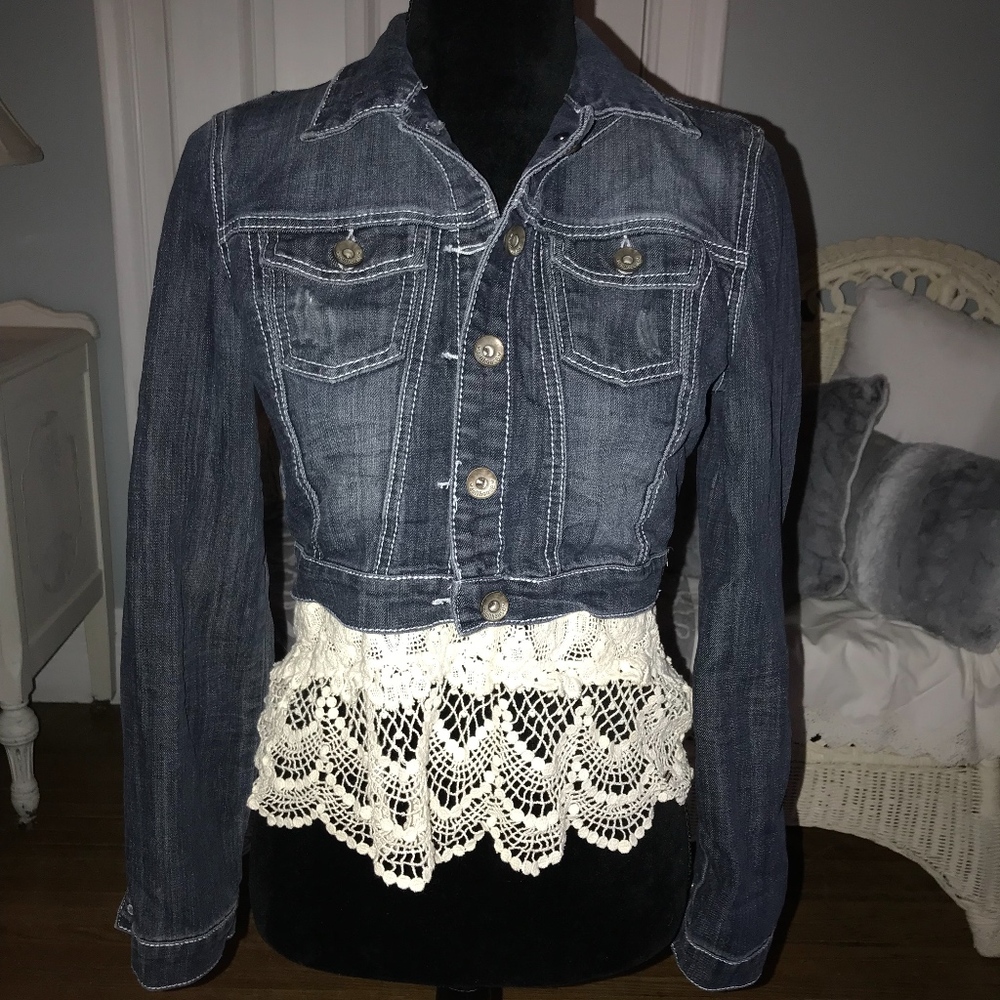 Cropped Jean Jacket - Picture 2 of 2